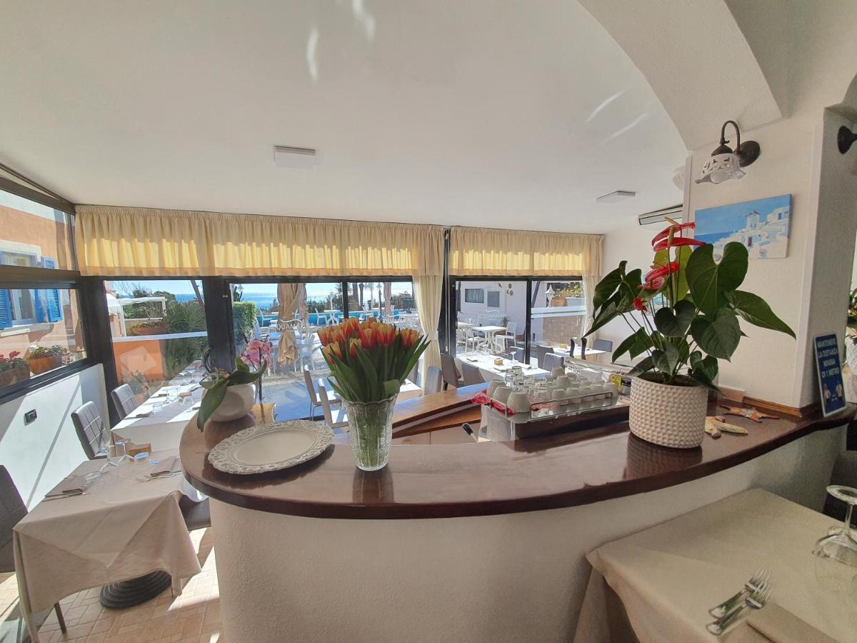 Hotel L'Isola Санта-Маринелла Экстерьер фото