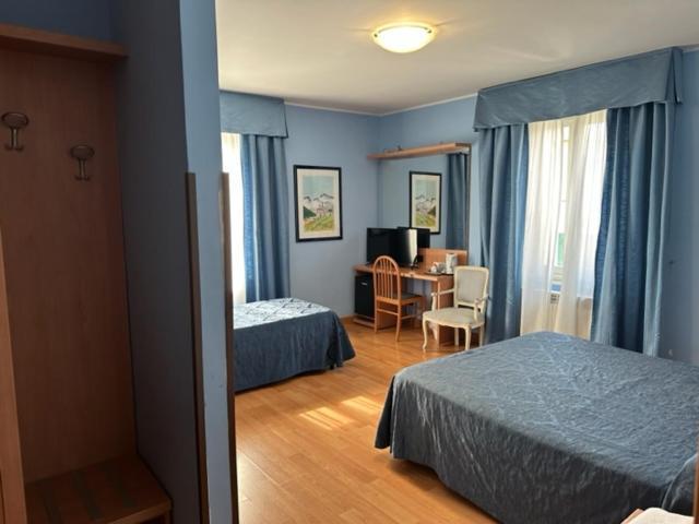 Hotel L'Isola Санта-Маринелла Экстерьер фото