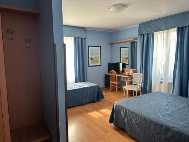 Hotel L'Isola Санта-Маринелла Экстерьер фото